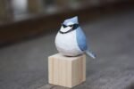 Hand Carved Wooden Bird Figurines, Creative Small Bird Statue for Home Decor, Bird Gifts for Bird Lovers (Blue Jay) - Image 4