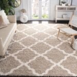 SAFAVIEH Area Rug 8x10 - Dallas Shag Collection - Large - Beige & Ivory, Trellis Pattern, Non-Shedding & Easy Cleaning, Plush Thick Pile, Ideal for Living Room, Bedroom, Dining Space (SGD257D)